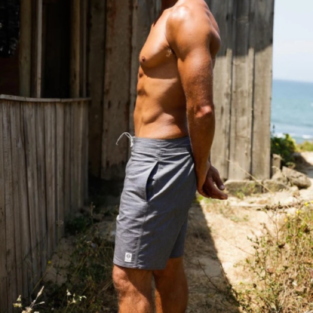 VINTAGE BOARDSHORT - Oslo
Apparel gray & blue size 34